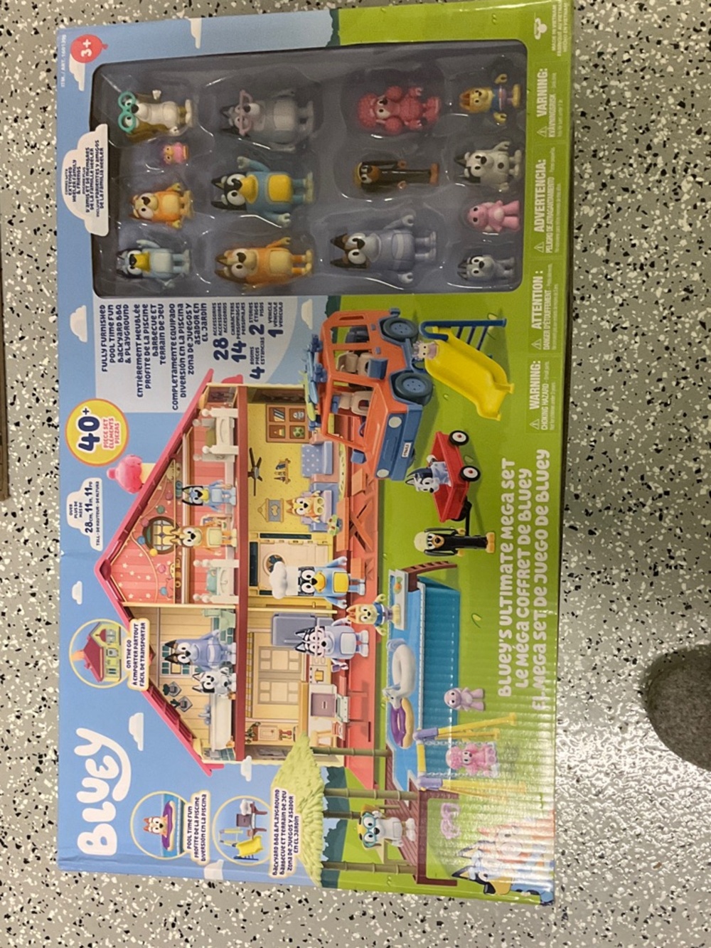 Bluey Ultimate Megaset Playset - Blue/Yellow/Pink Figures
